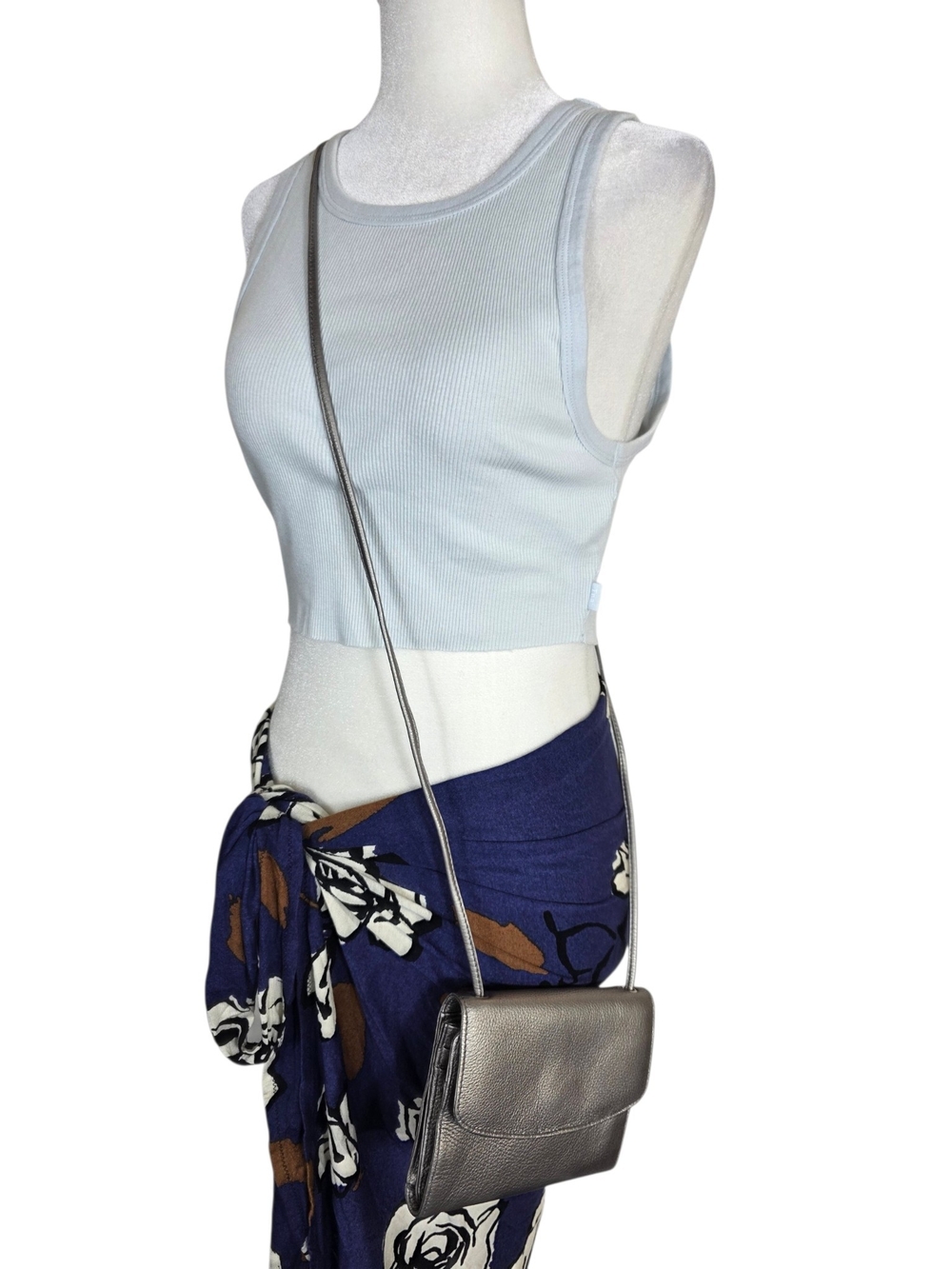 Derek Alexander Lesther Sleek Silver Pebbled Crossbody/wallet Bag for Women